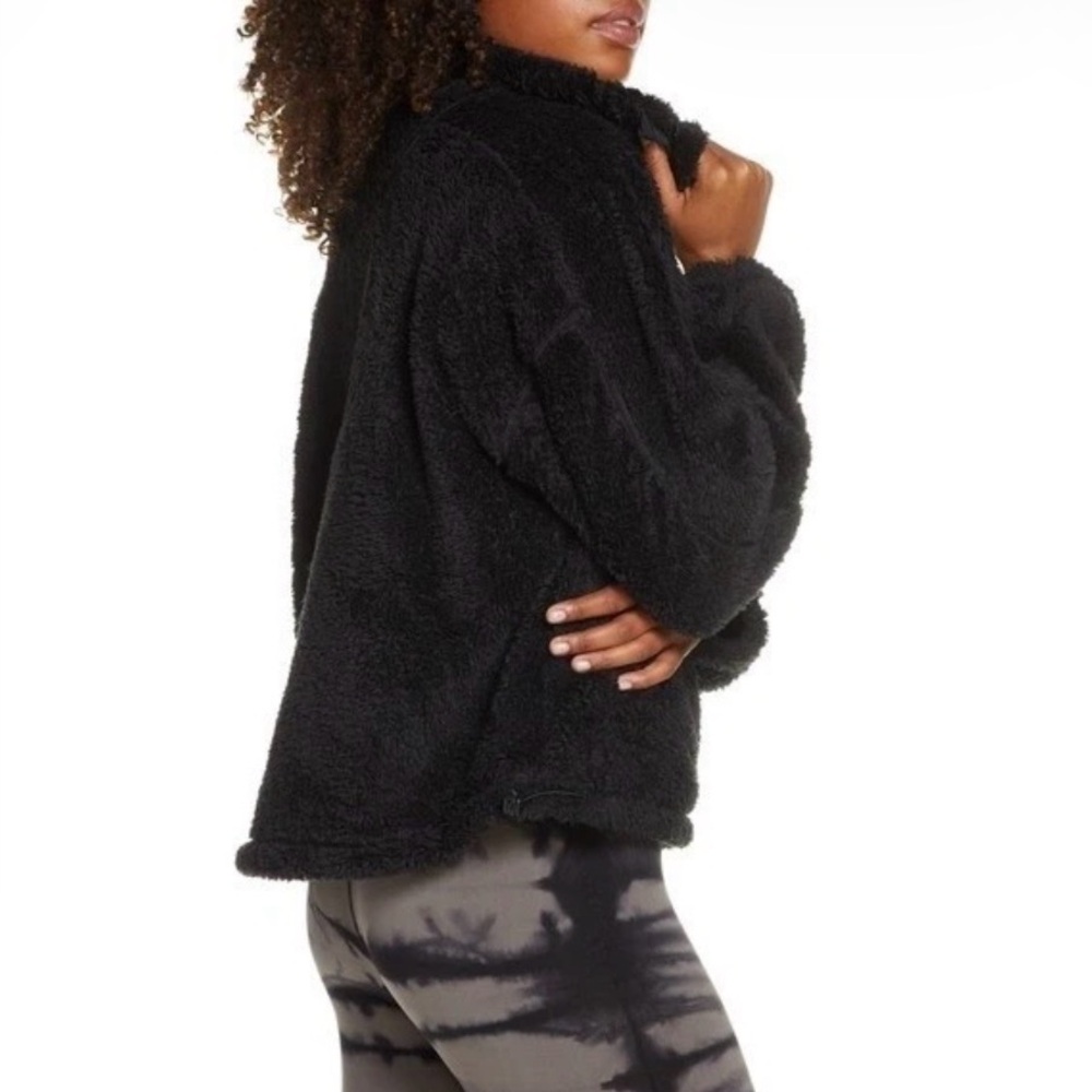 Free People Movement fuzzy Sherpa Pull-Over women’s size Small Black 1/4 zip. - Picture 3 of 8